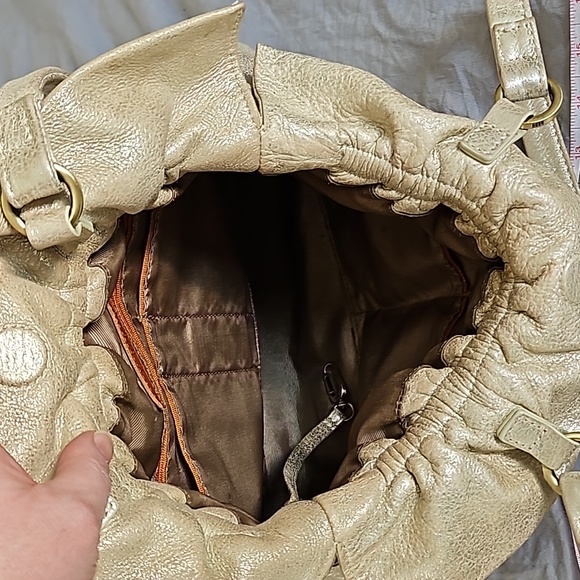 HOBO International Caliber in pearled silver metallic leather - Picture 6 of 16